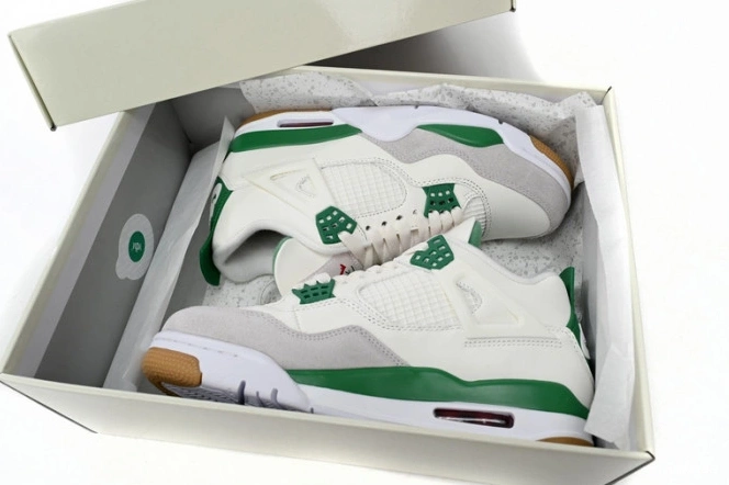 4 Jordan SB DR5415-103 Retro Pine Green 0821